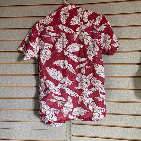 Ocean Current Short Sleeve Button Up Shirt Red White Flowered Men’s Small Hawaii - Picture 2 of 3